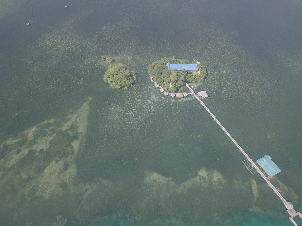 Enchanted River Rock Island Resort Hinatuan Exterior photo